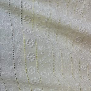 Batista Bordada Flamenca Marfil con Franjas Florales